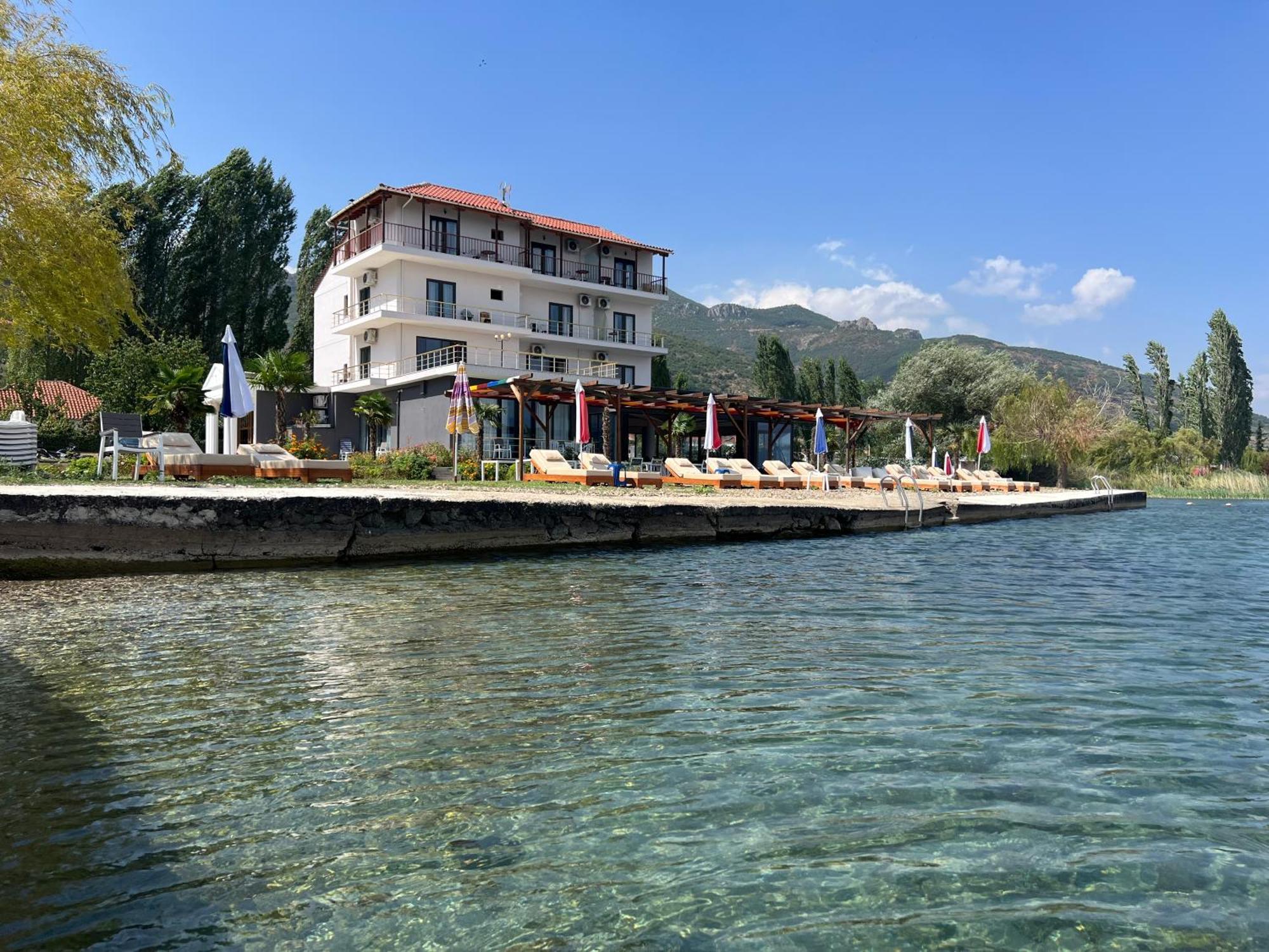 Victoria Hotel Memlishte